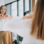 Autoestima y autoconcepto: la relación que define cómo te tratas